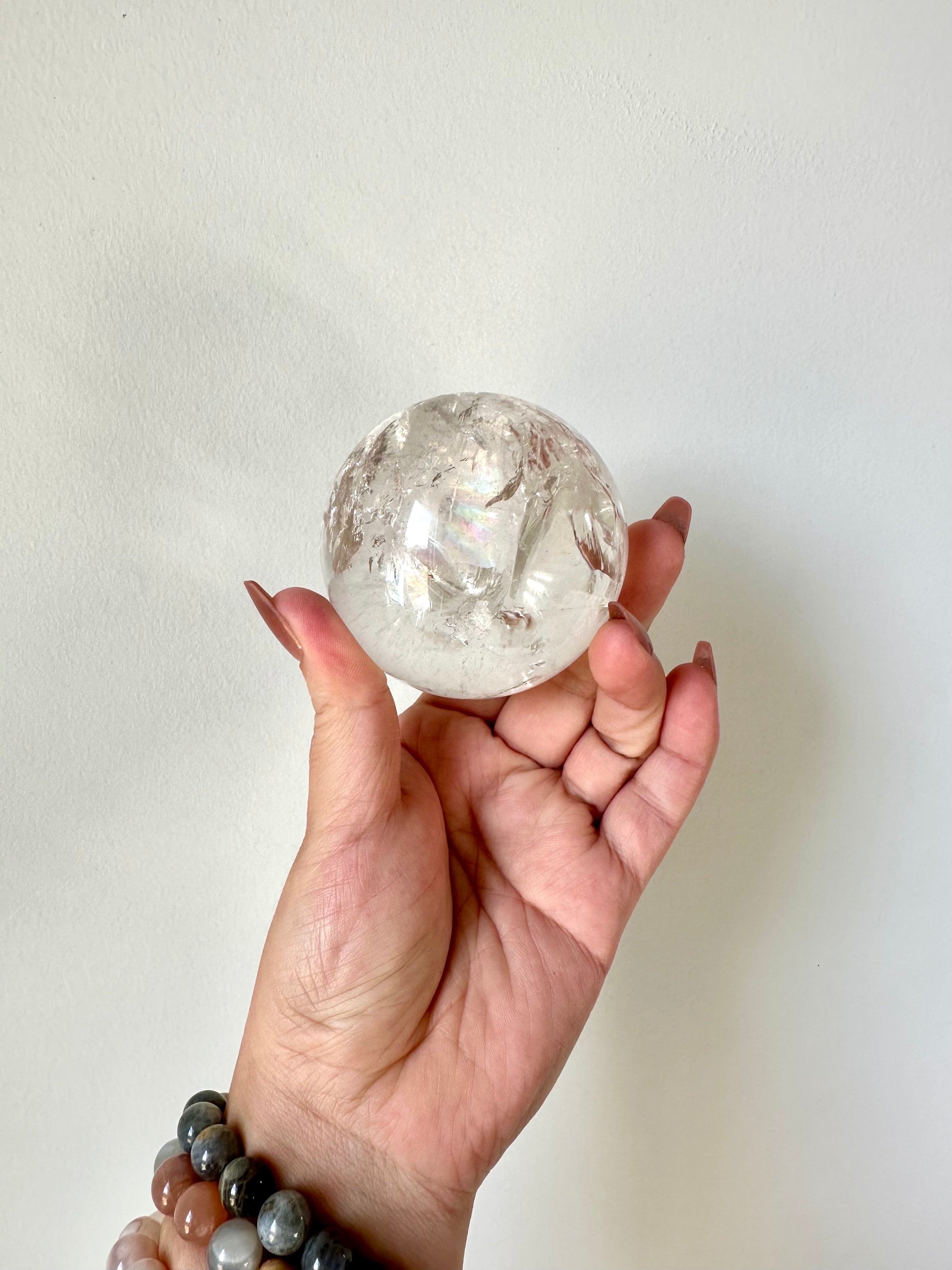 Gorgeous optical Quartz Sphere with large Rainbows