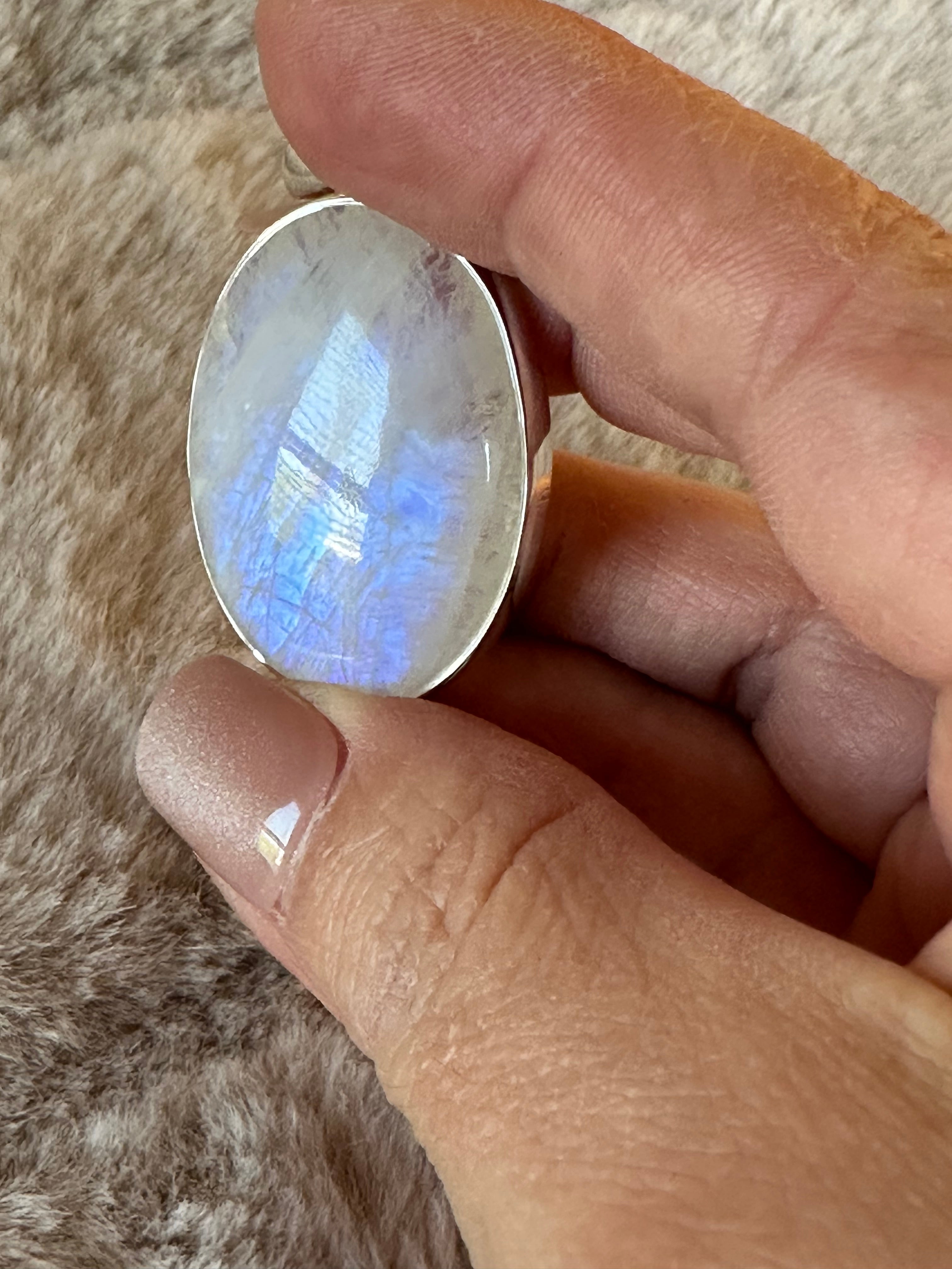 Oval Moonstone Silver Pendant.