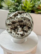 Sophisticated Pyrite Sphere from Peru. 638gr. 73mm.