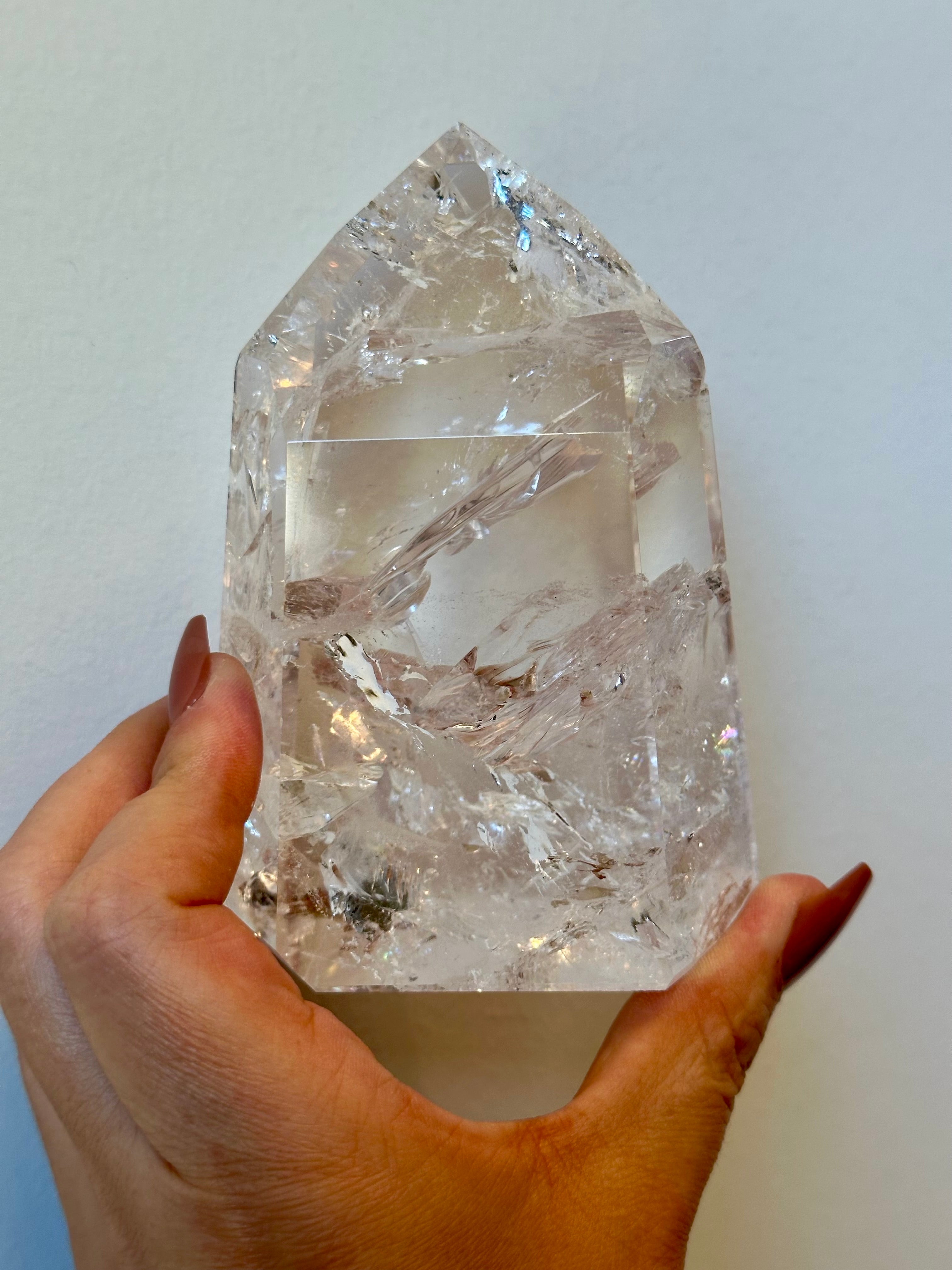 Large Grade A Quartz Tower with natural striking layers. 1lb3oz.