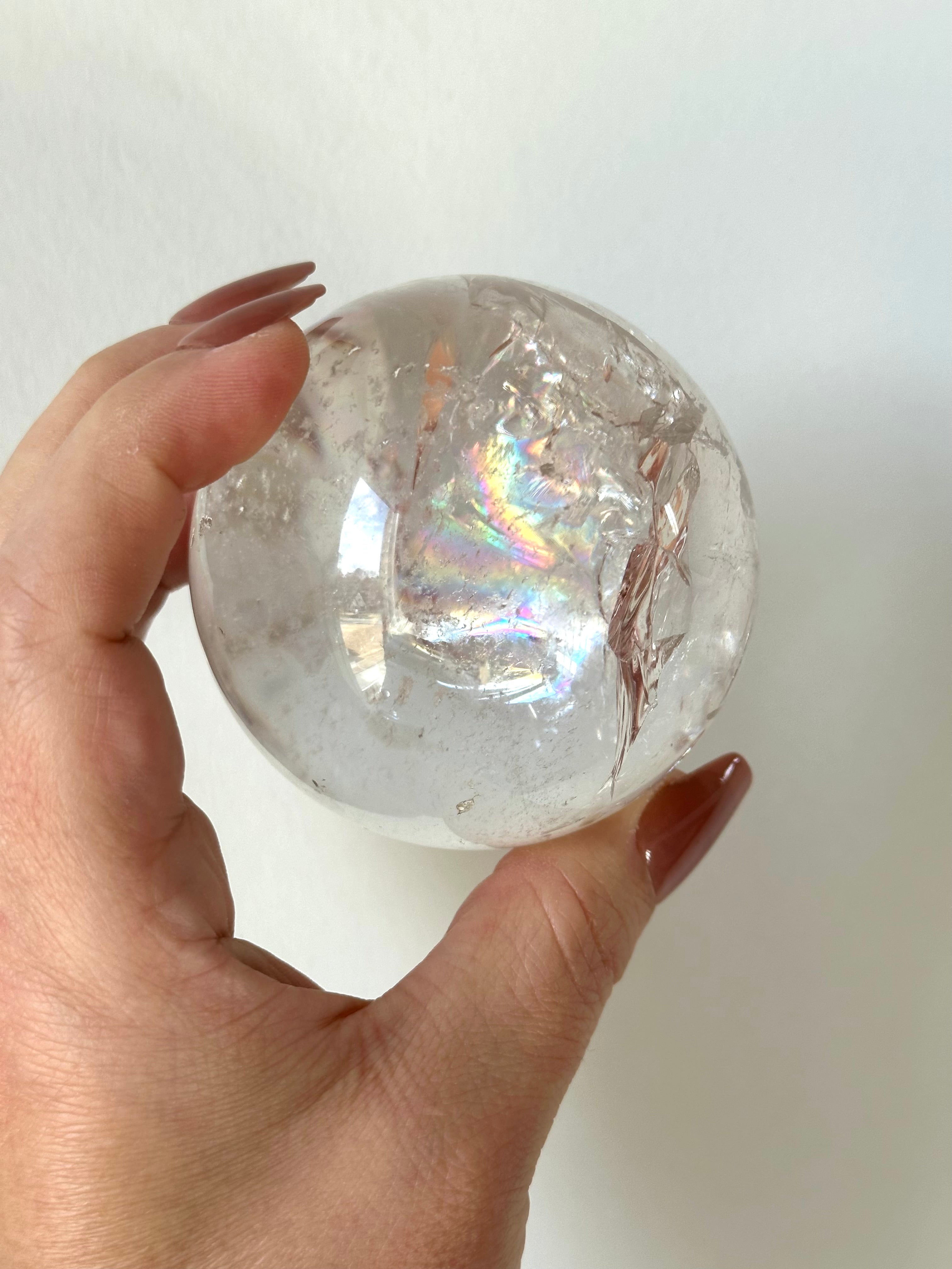 Gorgeous optical Quartz Sphere with large Rainbows