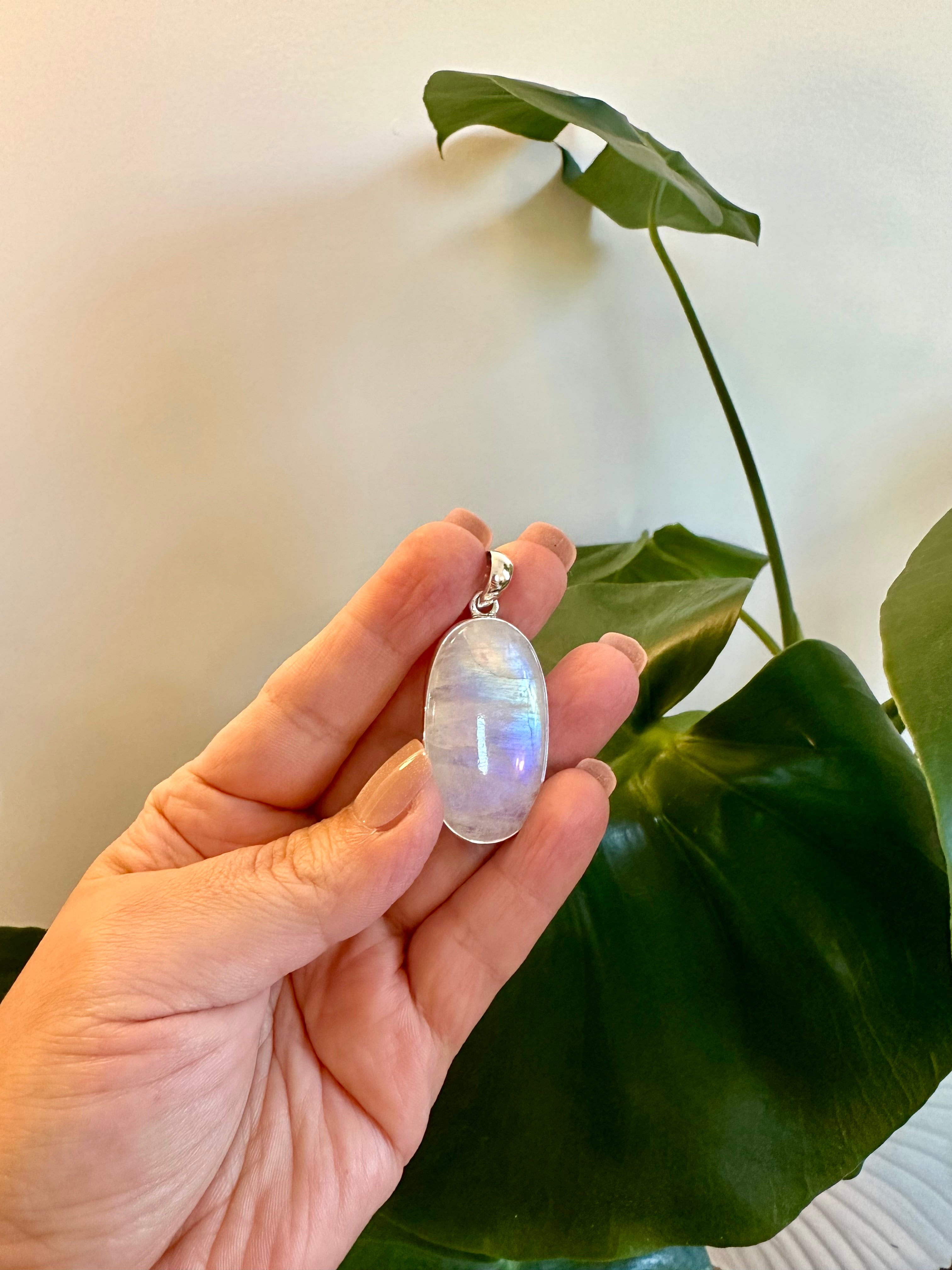 Oblong Moonstone Silver Pendant.