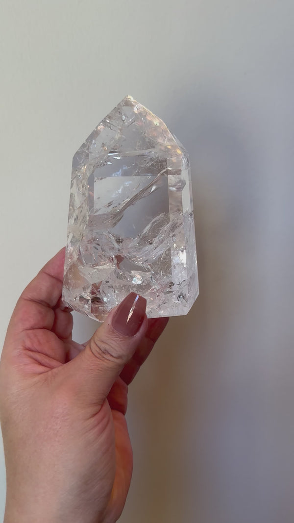 Large Grade A Quartz Tower with natural striking layers. 1lb3oz.