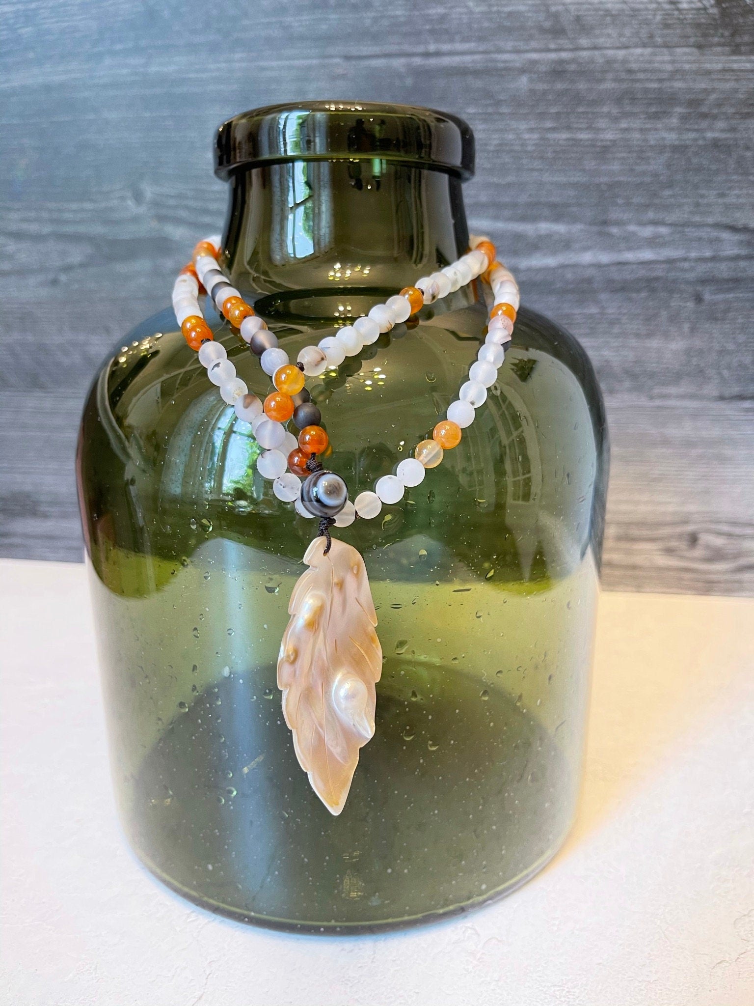 Chic Agate and Mother of Pearl necklace to enhance confidence. Self acceptance. Enhance energy protection. Feminine energy. Gifts for her