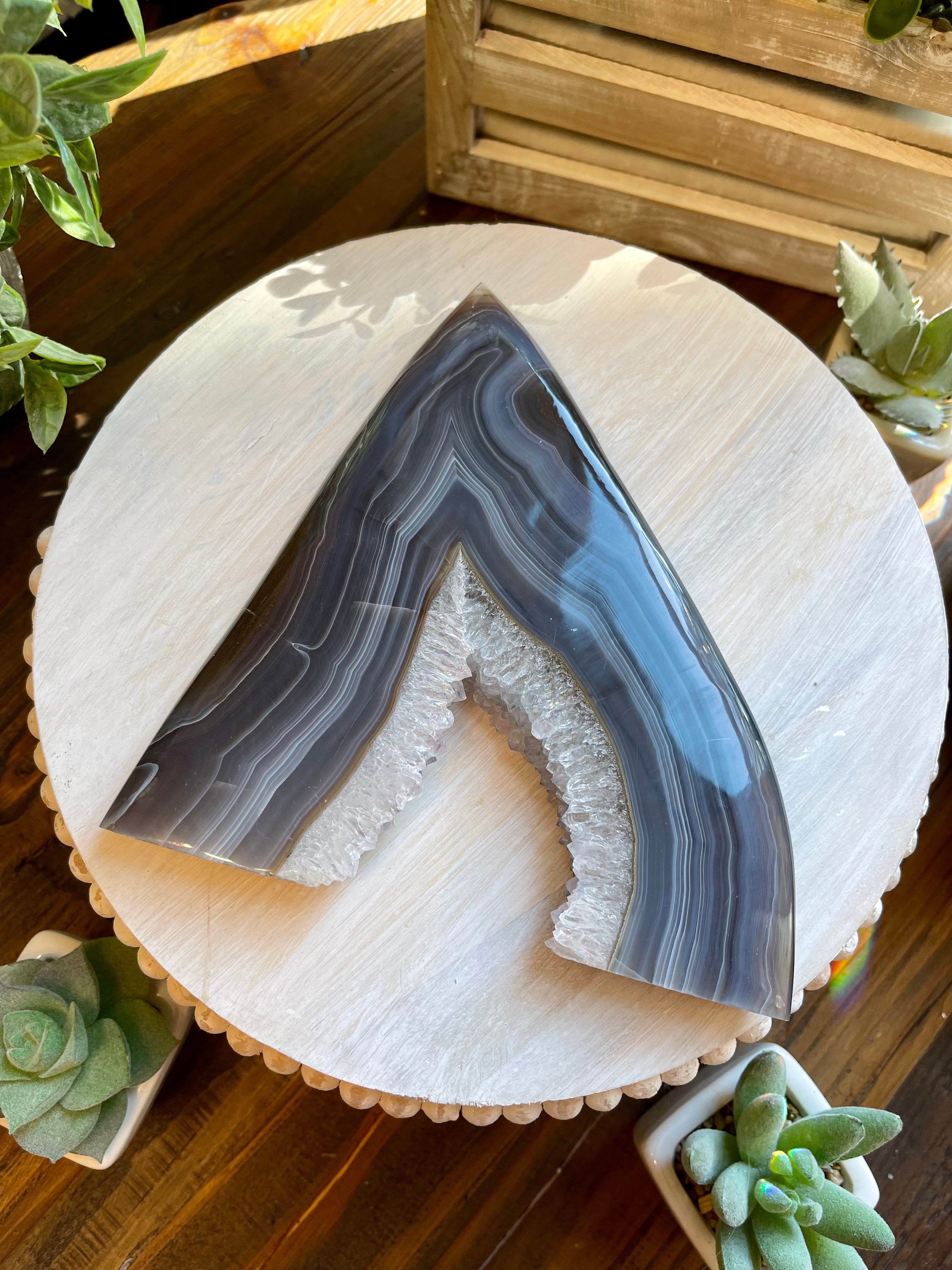 Natural polished blue-gray Agate slice with Amethyst druzy.584gr