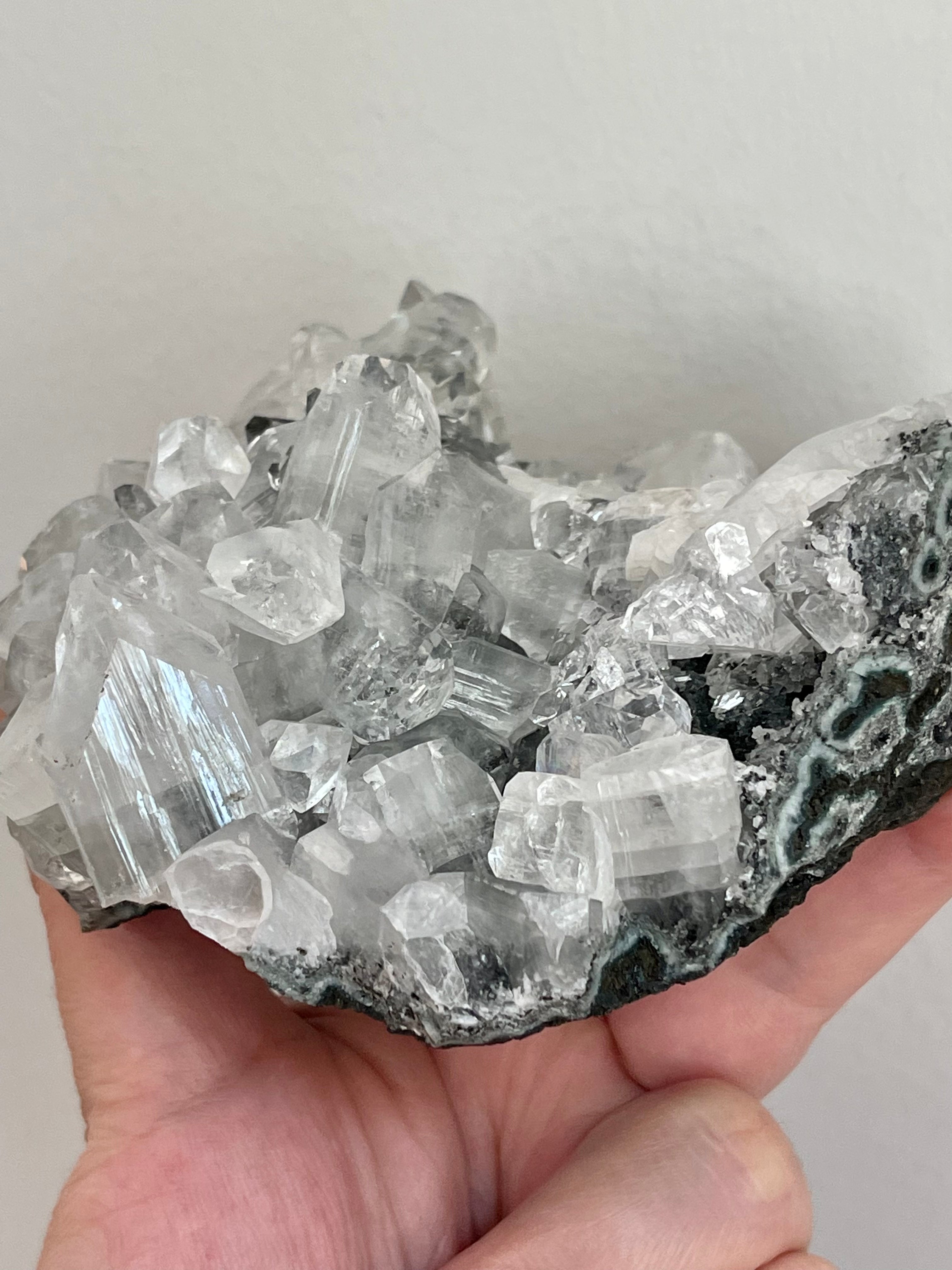 Alluring Apophyllite cluster from India. High grade Apophyllite 460gr.