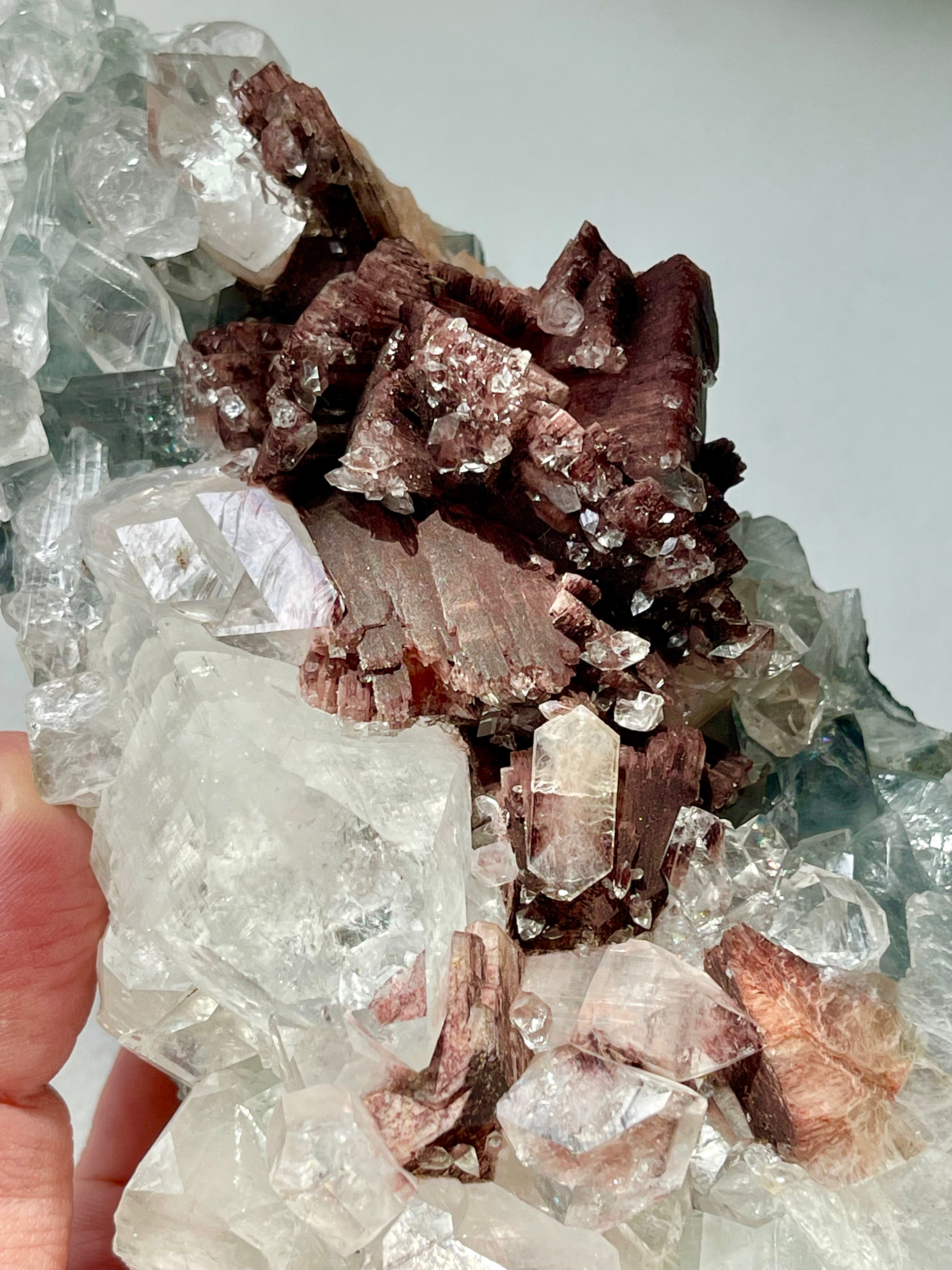 Rare Apophyllite with Heulandite cluster. High grade collector-grade cluster from India 423gr.