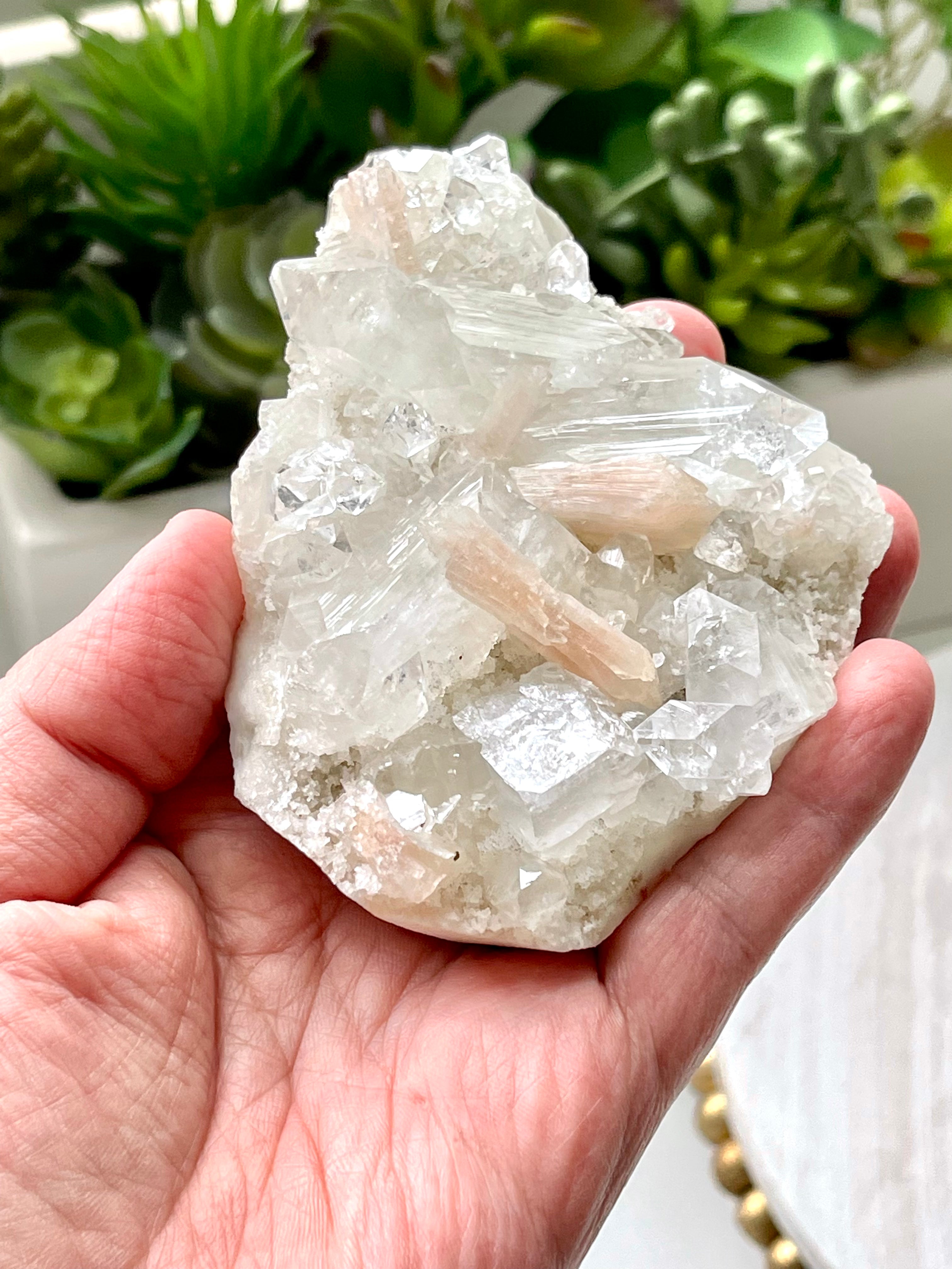 Apophyllite cluster from India. High grade Apophyllite 193gr.