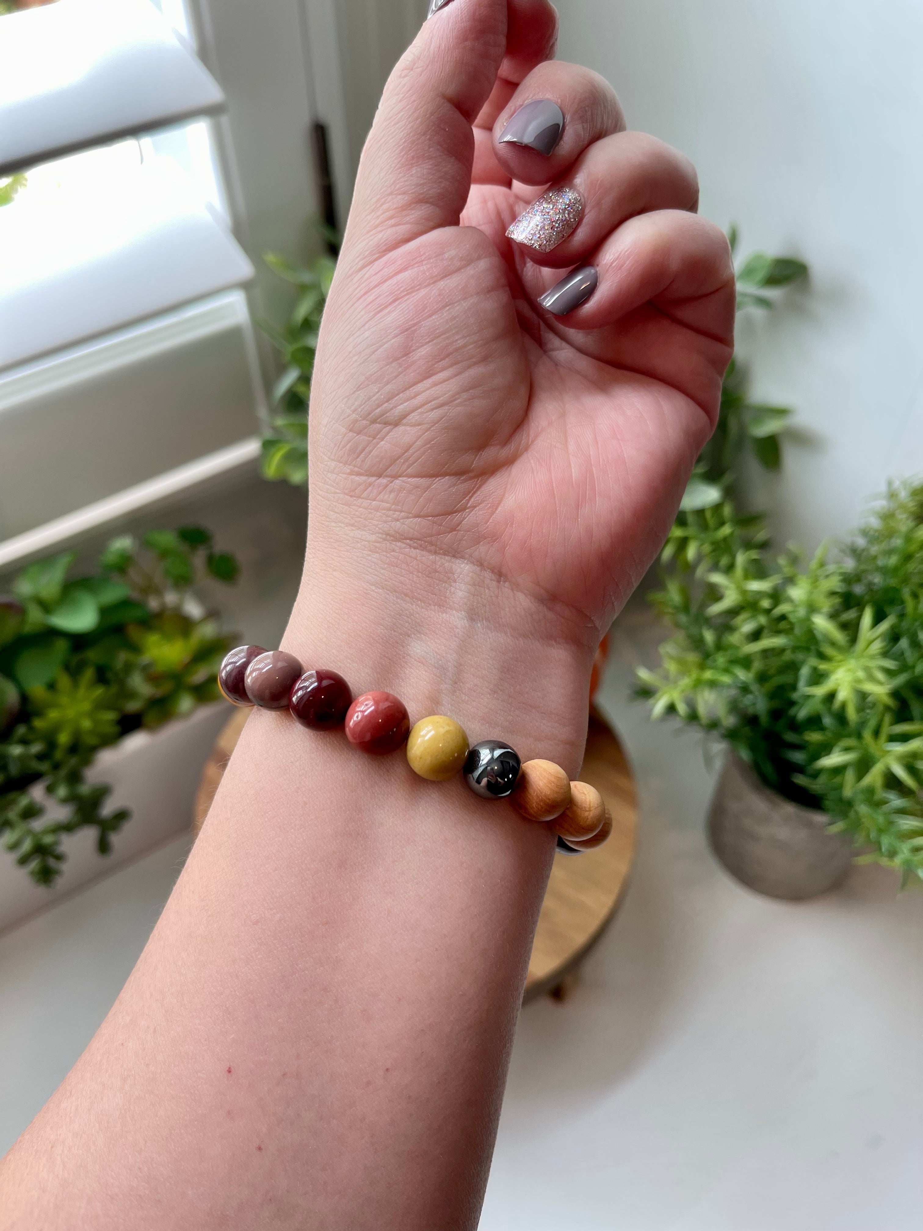 Handmade Mookaite bracelet. 10mm Natural crystal beads