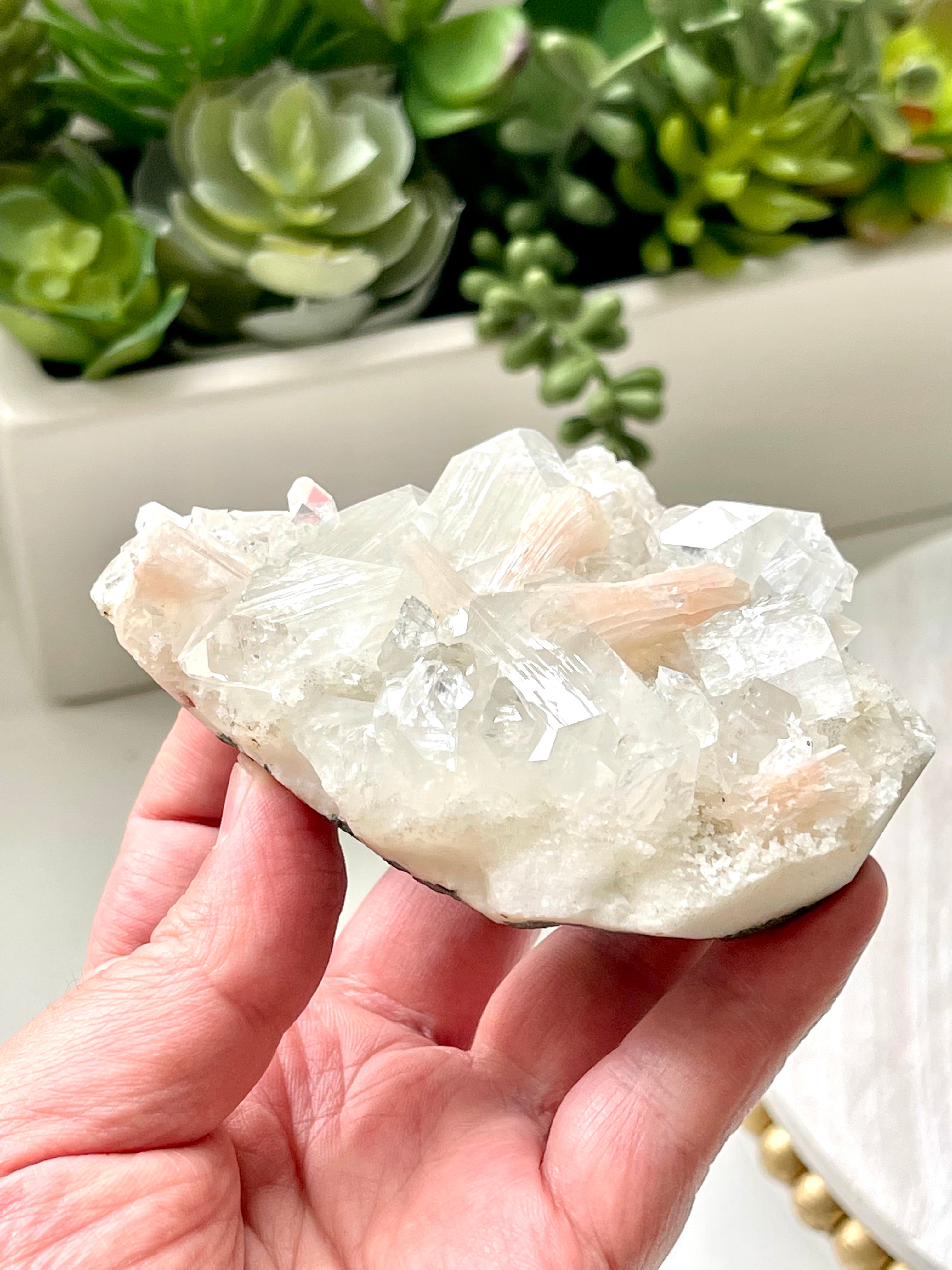 Apophyllite cluster from India. High grade Apophyllite 193gr.